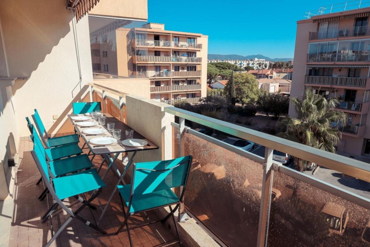 Chic Appart Du Port Fréjus 외부 사진