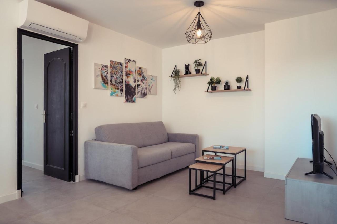 Chic Appart Du Port Fréjus 외부 사진